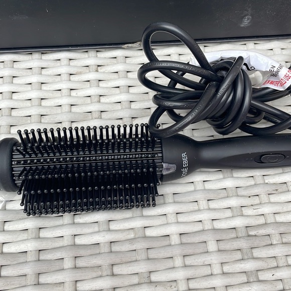 NWOT- Jose Eber 4 in 1 Volumizing Hot Brush- Black - Picture 8 of 11